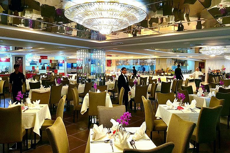 Halal Buffet Restaurant Royal Palm At Orchid Country Club Gets C Hygiene Grade After 65 Diners Fell Ill Singapore News Top Stories The Straits Times