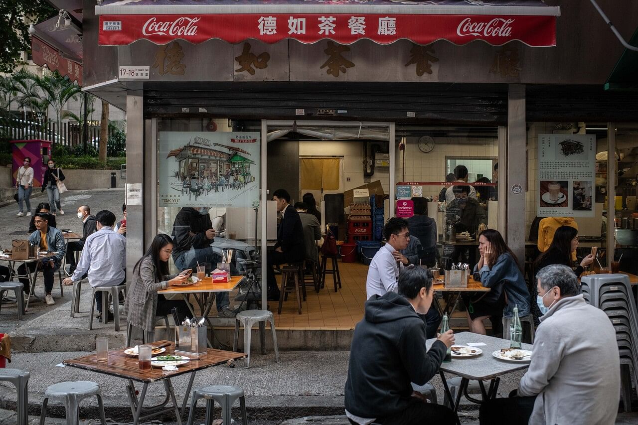 Hong Kong to ban dining in restaurants from 6pm, Carrie Lam warns harsher  Covid-19 measures to come, East Asia News &amp; Top Stories - The Straits Times
