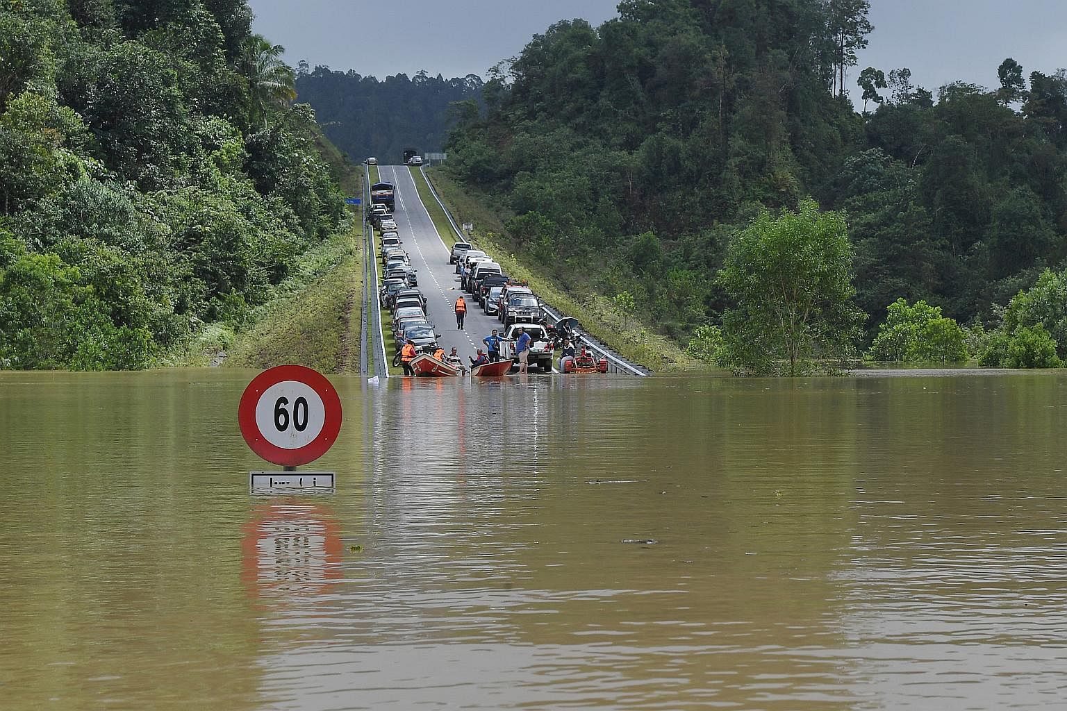 More Than 48 000 People Evacuated In Malaysia To Escape Floods Se Asia News Top Stories The Straits Times