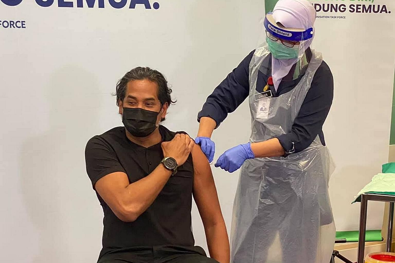 Minister Khairy Jamaluddin first in Malaysia to get Sinovac jab against Covid-19, SE Asia News &amp; Top Stories - The Straits Times