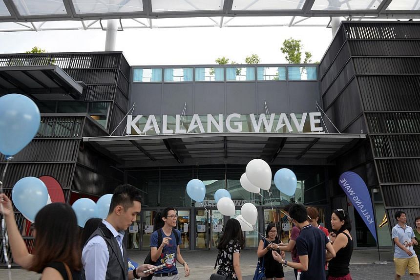 kallang wave mall new balance
