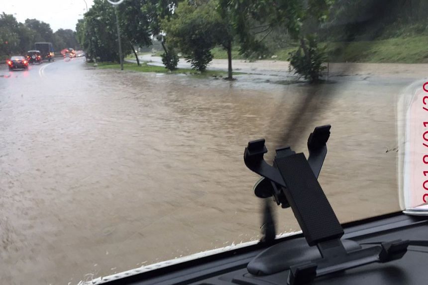 Both lanes on Seletar North Link were flooded during heavy rain on Jan 30, 2018.