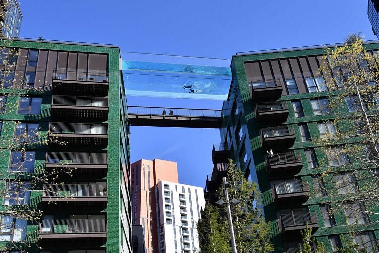 Sky-high feeling in new London pool | HardwareZone Forums