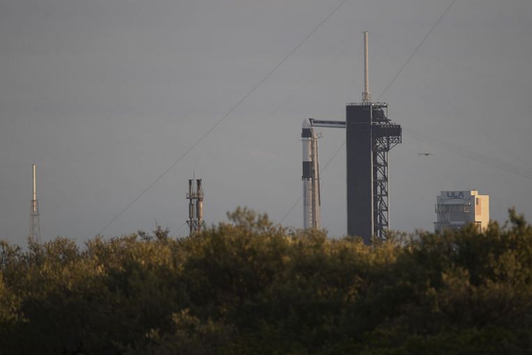 NASA memerintahkan penundaan medis yang langka dalam peluncuran misi SpaceX ke stasiun luar angkasa, Amerika Serikat News & Top Stories