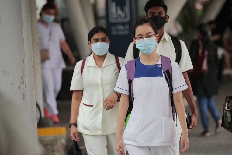 Pihak berwenang meminta mahasiswa keperawatan di seluruh Singapura untuk melengkapi tenaga kesehatan yang lelah, Berita Kesehatan & Berita Utama