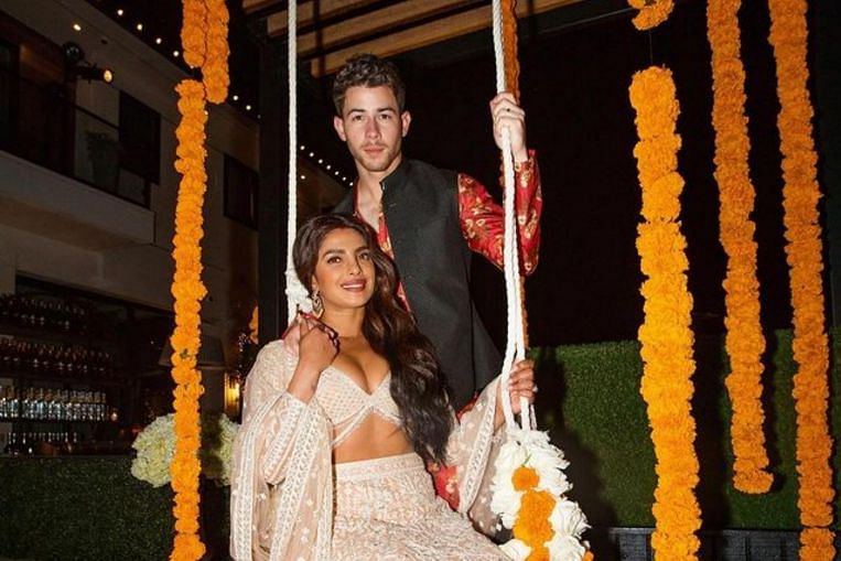 Priyanka Chopra dan Nick Jonas merayakan Deepavali di rumah pertama, Entertainment News & Top Stories