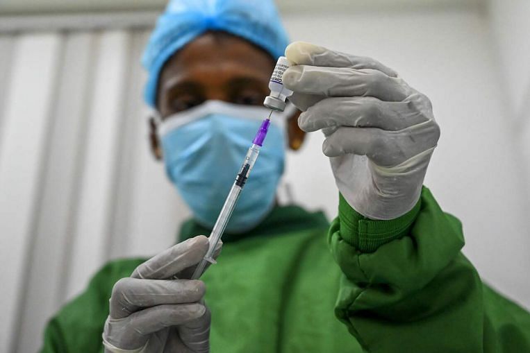 Tingkat suntikan penguat Covid-19 melebihi jumlah vaksinasi negara-negara miskin: WHO, Berita Dunia & Berita Utama