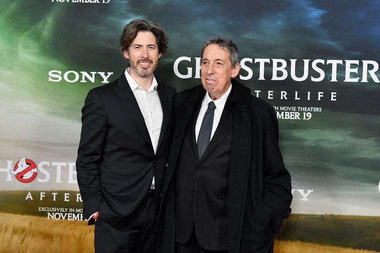 Sutradara Ghostbusters Ivan Reitman bekerja dengan putra Jason di sekuel Afterlife, Entertainment News & Top Stories