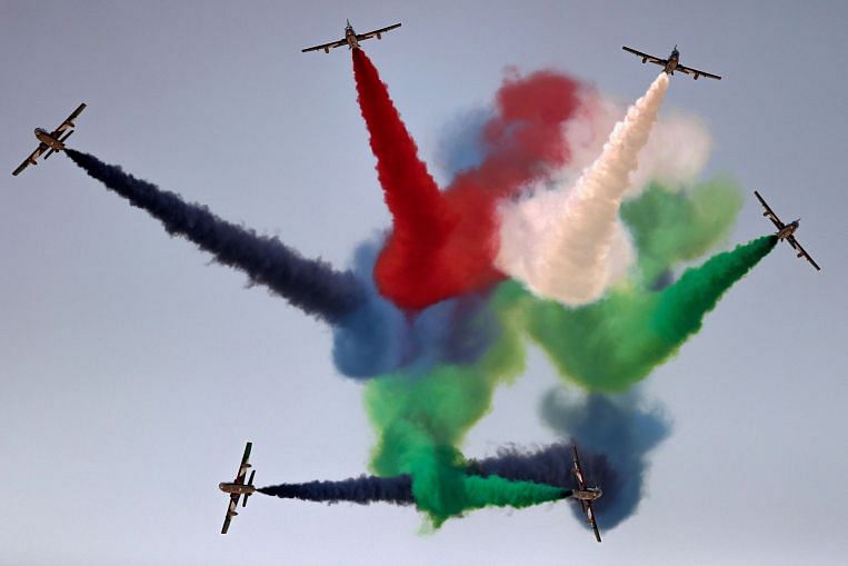 Dalam Gambar: Tampilan terbang memukau penonton di Dubai Airshow