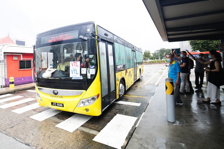 Tiket terjual habis dalam waktu 20 menit dari salah satu penyedia layanan bus VTL darat Singapura-Malaysia, Singapore News & Top Stories