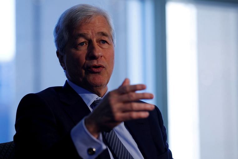 CEO JPMorgan mengatakan dia menyesal menyindir perusahaan untuk hidup lebih lama dari Partai Komunis China, Berita Perbankan & Berita Utama