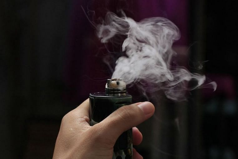 China membawa e-rokok di bawah undang-undang monopoli tembakau, East Asia News & Top Stories
