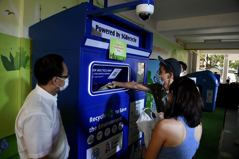 Le recyclage du papier pour gagner de l’argent fait partie de la campagne de développement durable dans 15 villes gérées par PAP, Environment News & Top Stories