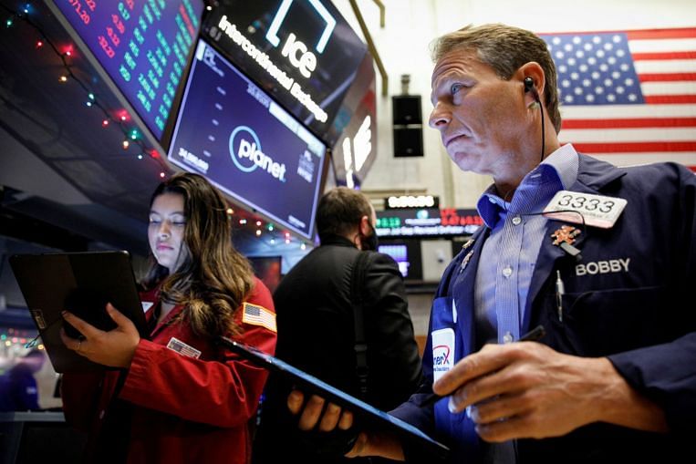 Les actions américaines en hausse pour le troisième jour, Nouvelles des entreprises et marchés et à la une