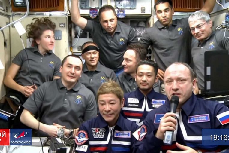 Un milliardaire japonais arrive à la station spatiale
