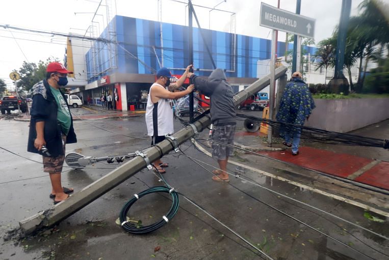 Le typhon Rai s’affaiblit après avoir frappé le centre des Philippines et de l’Asie du Sud-Est